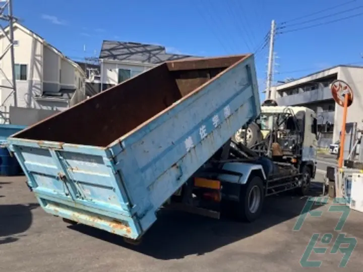 神奈川県川崎市幸区の大型トラックドライバーの求人情報イメージ - 有限会社宇佐美 本社 - No.51617-02