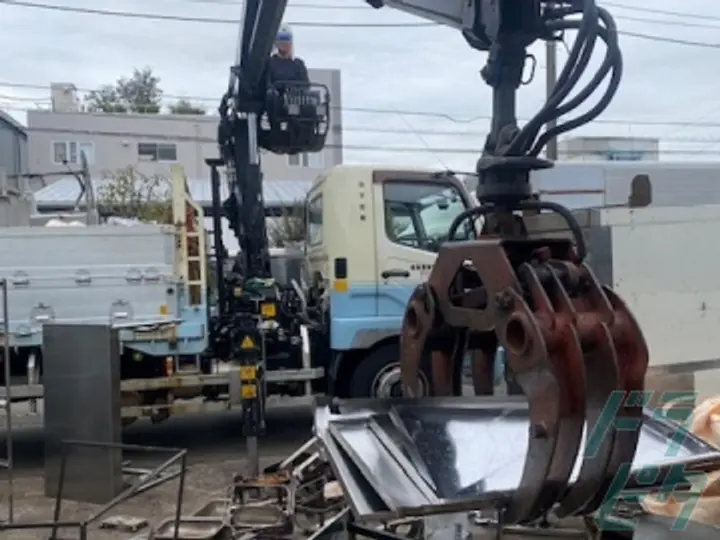 神奈川県川崎市幸区の大型トラックドライバーの求人情報イメージ - 有限会社宇佐美 本社 - No.75701-03