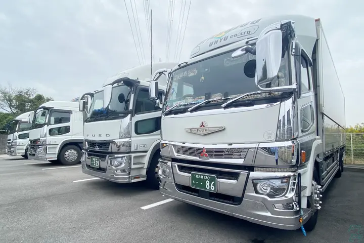 愛知県半田市の大型トラックドライバーの求人情報イメージ - 有限会社丸十運輸 - No.63075-01