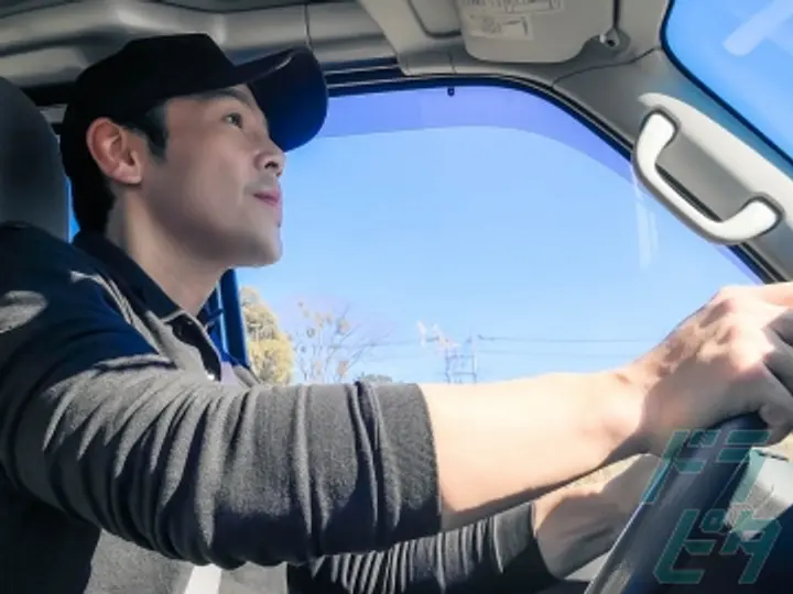 神奈川県平塚市の中型トラックドライバーの求人情報イメージ - 湘南流通倉庫株式会社 - No.73355-03