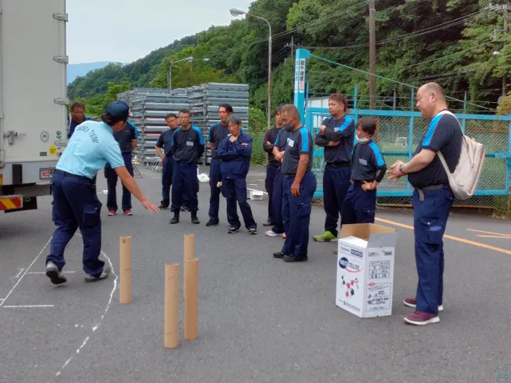 神奈川県足柄上郡中井町の小型トラックドライバーの求人情報イメージ - センコーエーラインアマノ株式会社  神奈川営業所 - No.56275-03