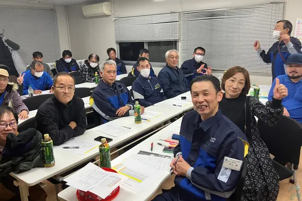 埼玉県越谷市のバン(ワンボックス)ドライバーの求人情報イメージ - 株式会社共和商事 - No.61286-01