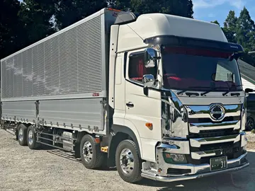 千葉県山武郡芝山町の大型トラックドライバーの求人情報イメージ - 株式会社YMcargo - No.79901-02