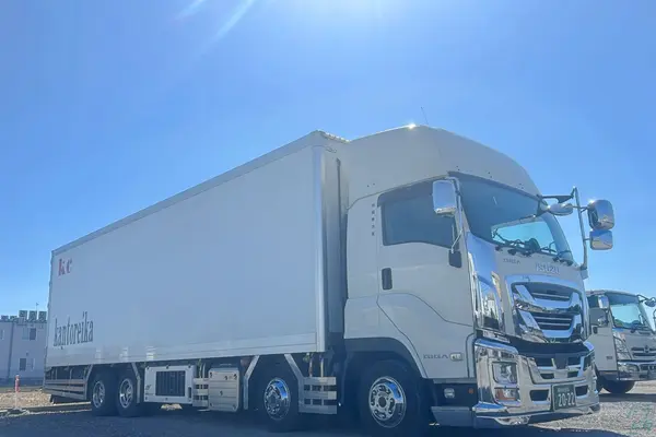 愛知県小牧市の大型トラックドライバーの求人情報イメージ - 株式会社関東冷貨  中部支店 - No.85106-01