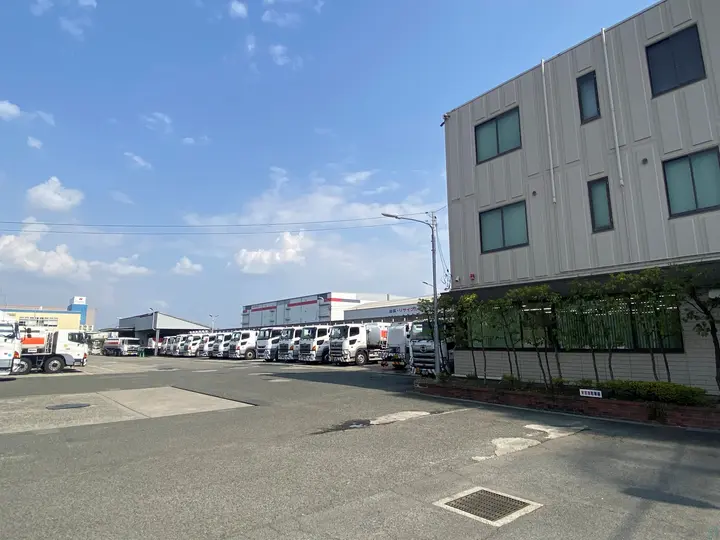 愛知県名古屋市南区堤町のタンクローリードライバーの求人情報イメージ - 株式会社エネックス 中部支店 - No.60255-04