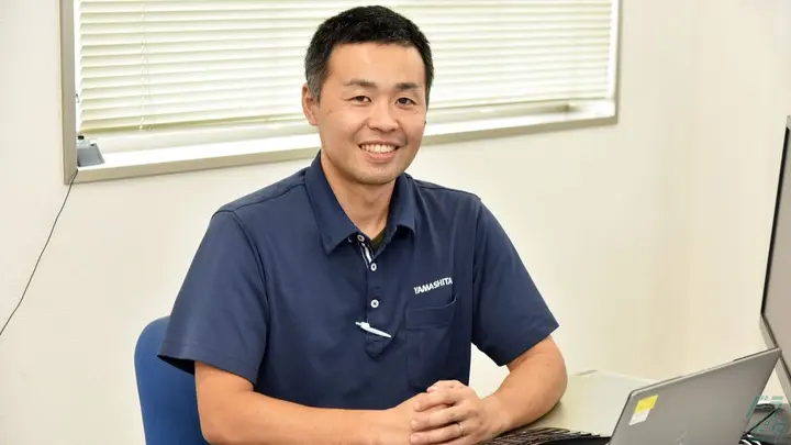 神奈川県伊勢原市下谷の中型トラックドライバーの求人情報イメージ - 株式会社ヤマシタ 神奈川事業所 - No.87131-03