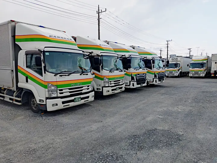 カンナナ京葉運輸株式会社　千葉営業所のトラック求人　No.73003