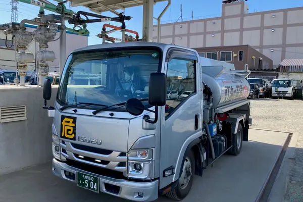 北海道札幌市東区の小型トラックドライバーの求人情報イメージ - 株式会社エネルギーサービス札幌 東センター - No.79154-01