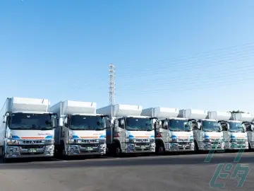埼玉県越谷市の大型トラックドライバーの求人情報イメージ - 株式会社曙運輸 本社 - No.65936-04