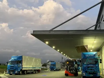 愛知県豊田市の大型トラックドライバーの求人情報イメージ - 岡通運輸株式会社 - No.75329-03