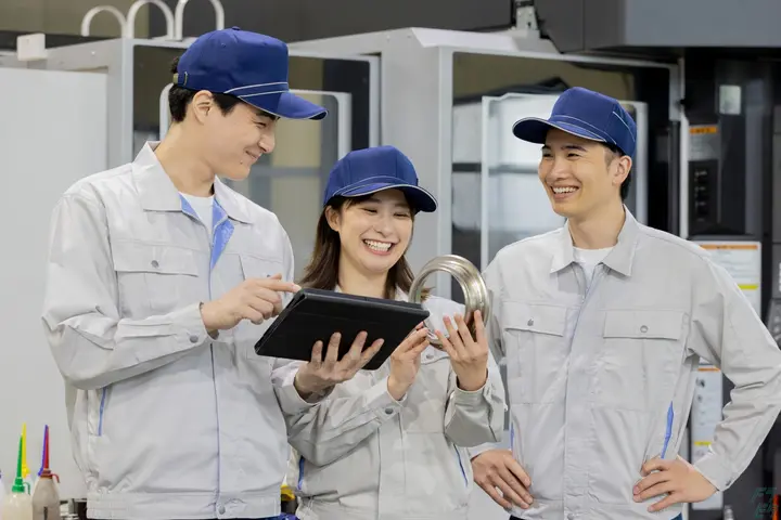 年休140日◎月の1/3が休日＼40～50代が活躍中／