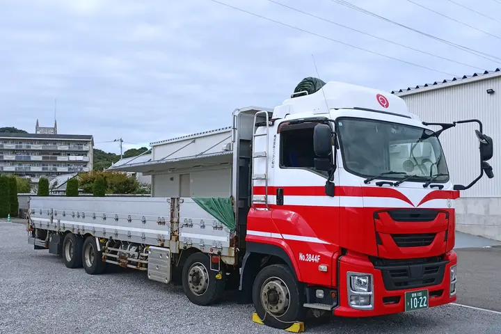 月給30万以上の安定＋年休113日！シンプル積み降ろし