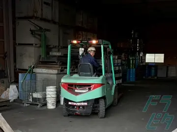 愛知県名古屋市中川区の大型トラックドライバーの求人情報イメージ - 株式会社林商店 本社営業所 - No.70872-04