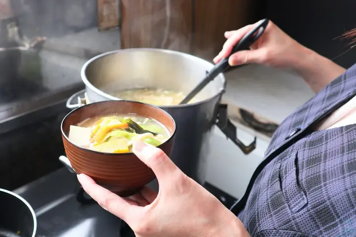 安定勤務を叶える◎地場＊日勤＊手積み降ろしなし！／大型