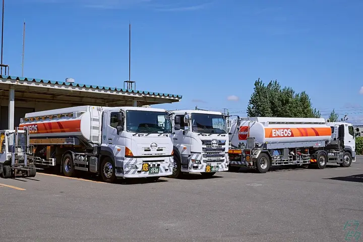 夕方には退勤＝家族時間がUP＊日勤のみ◎大型ローリー