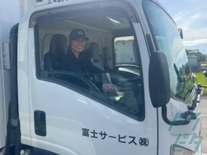愛知県稲沢市の中型トラックドライバーの求人情報イメージ - 富士サービス株式会社 - No.71710-03