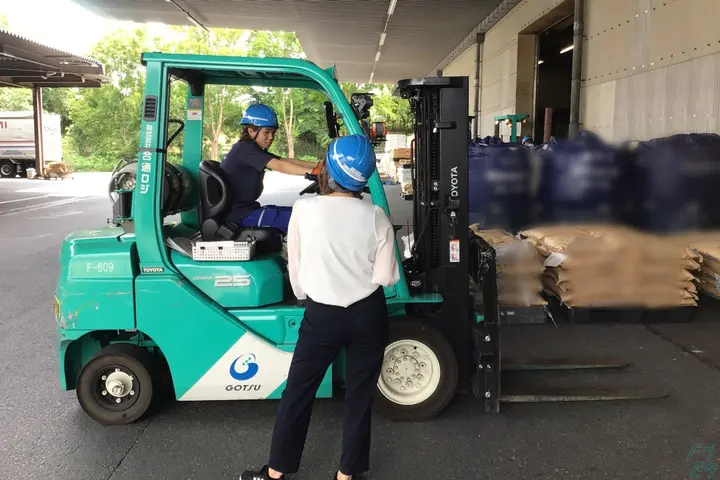 賞与計40万以上実績！平均勤続25年以上◎リフト作業員