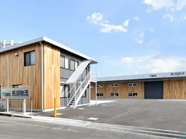 神奈川県綾瀬市の大型トラックドライバーの求人情報イメージ - 馬淵物流株式会社 県央営業所 - No.72386-02