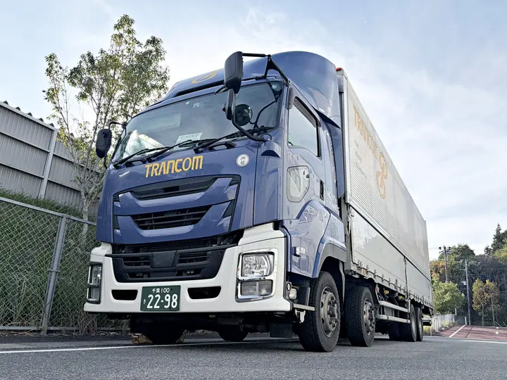 千葉県東金市の大型トラックドライバーの求人情報イメージ - トランコムEX東日本株式会社 - No.73107-03