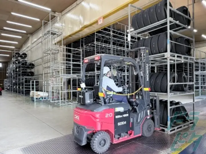 宮崎県都城市のフォークリフトオペレーターの求人情報イメージ - 日本梱包運輸倉庫株式会社　九州事業部 都城営業所　第五倉庫 - No.73109-02