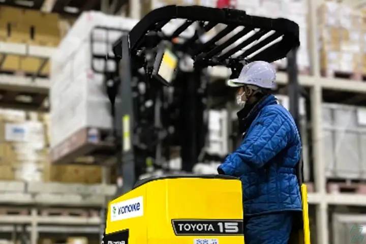 埼玉県さいたま市南区のフォークリフトオペレーターの求人情報イメージ - 鴻池運輸株式会社　定温物流支店　浦和定温流通センター営業所 - No.73108-01