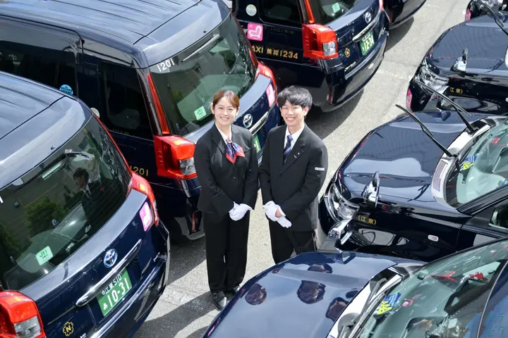 【業界最高水準】歩合率62％！賞与年3回支給★タクシー