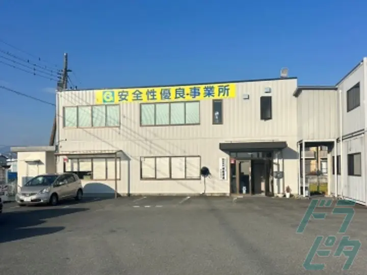 静岡県富士市の大型トラックドライバーの求人情報イメージ - 株式会社須走運送 本社 - No.73470-03