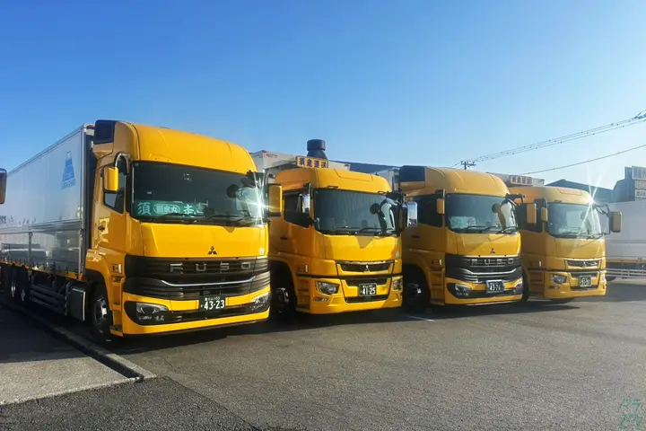 静岡県富士市の大型トラックドライバーの求人情報イメージ - 株式会社須走運送 本社 - No.73470-01