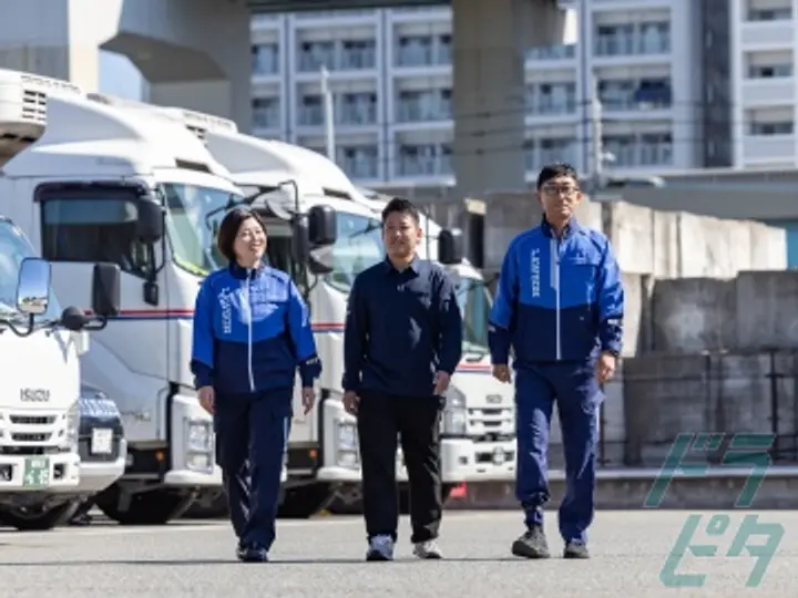 福岡県福岡市東区の中型トラックドライバーの求人情報イメージ - 株式会社ロジテム九州 - No.73746-03