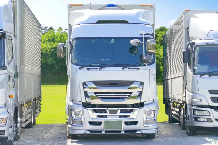 ドラピタエージェント人材紹介　結城運輸倉庫株式会社のドライバー求人情報　No.82282