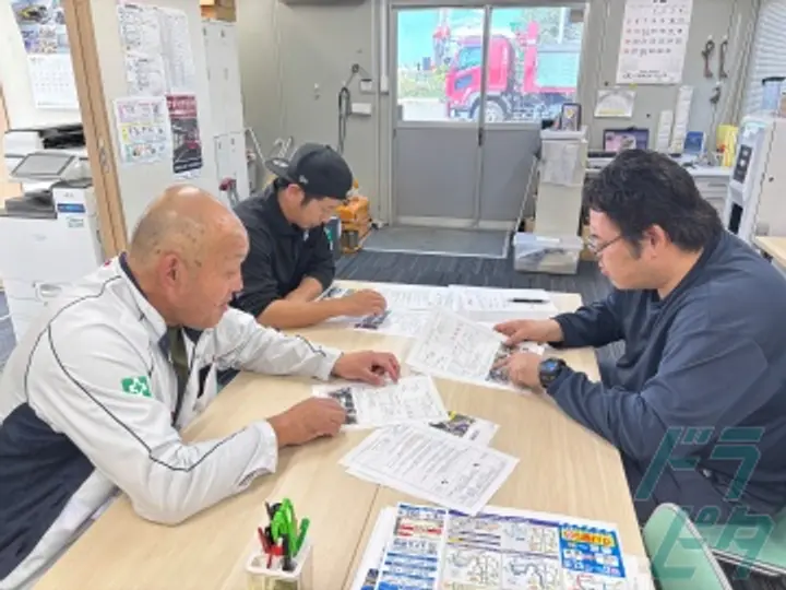 埼玉県朝霞市下内間木の大型トラックドライバーの求人情報イメージ - 大興グループ 株式会社大興　埼玉・首都圏 - No.72254-03
