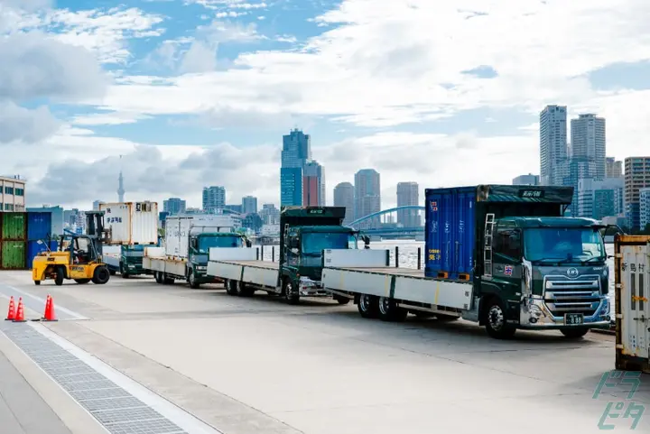 完全週休2日制◇残業月35h＼月50万／大型トレーラー