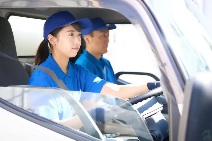 近距離×日勤で月28万!?ゆるっと稼げる小型ドライバー