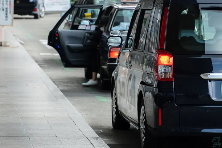 「隔日勤務なし×月8日休み×高収入」3拍子揃うタクシー