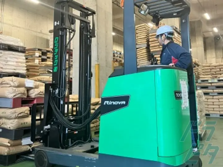 ロジテック株式会社 　港営業所のトラック求人　No.82330