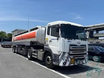 神奈川県横浜市磯子区鳳町のタンクローリードライバーの求人情報イメージ - 平沢運輸株式会社 磯子営業所 - No.75418-03