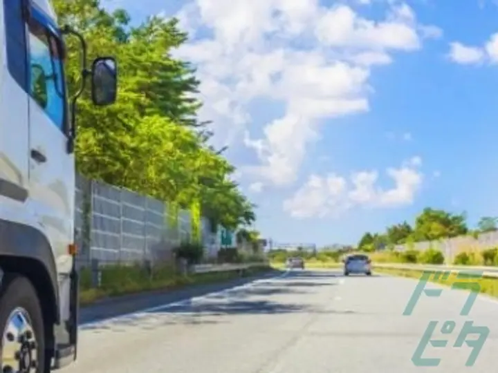 埼玉県上尾市の中型トラックドライバーの求人情報イメージ - 有限会社ミヤハラシステムサービス 首都圏埼玉LC - No.75721-02