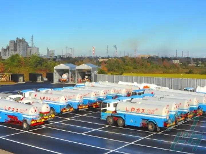 茨城県神栖市の大型トラックドライバーの求人情報イメージ - 陽品運輸倉庫株式会社 鹿島事業所 - No.75839-02