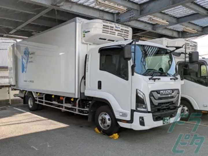 大阪府堺市の中型トラックドライバーの求人情報イメージ - 日本輸送サービス株式会社 - No.75918-02