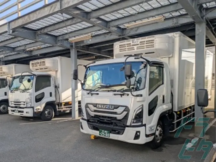 大阪府堺市の中型トラックドライバーの求人情報イメージ - 日本輸送サービス株式会社 - No.75926-02