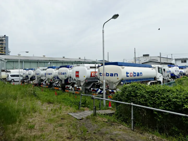 岩手県一関市の大型トラックドライバーの求人情報イメージ - 東磐運送株式会社 一関支店 - No.75967-02