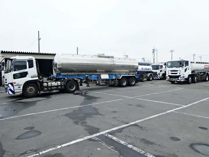 岩手県一関市の大型トラックドライバーの求人情報イメージ - 東磐運送株式会社 一関支店 - No.75967-03