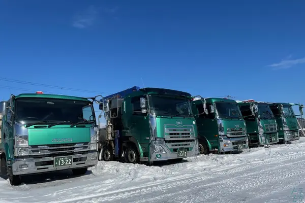 北海道札幌市東区の大型トラックドライバーの求人情報イメージ - 株式会社札幌流通産業 - No.78107-01