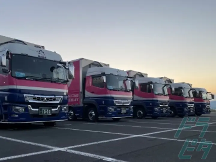 埼玉県本庄市の大型トラックドライバーの求人情報イメージ - 株式会社丸和運輸機関 本庄営業所 - No.75884-02