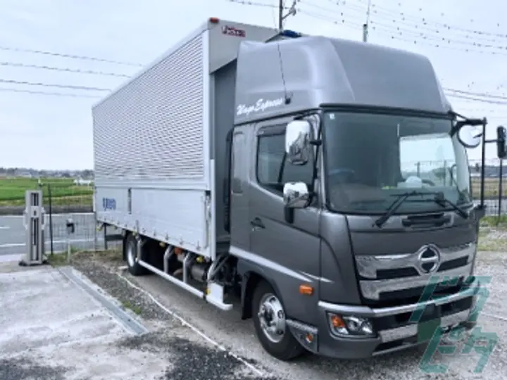 三重県津市の大型トラックドライバーの求人情報イメージ - 有限会社和合運輸 - No.76028-03