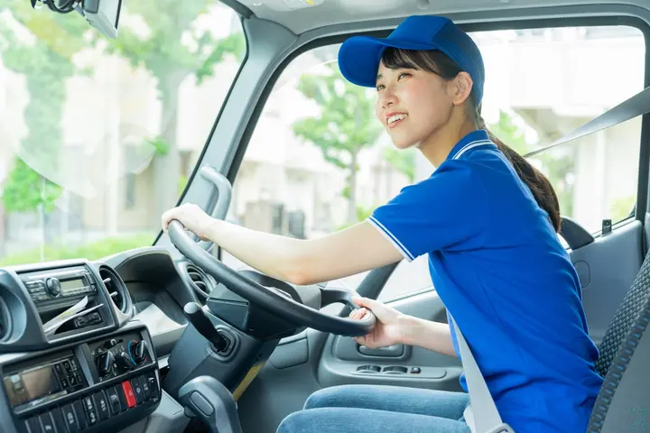 東京都江東区の中型トラックドライバーの求人情報イメージ - 株式会社ロジテック S694 - No.76238-01