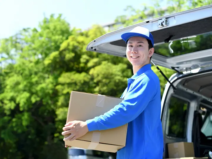 埼玉県さいたま市の中型トラックドライバーの求人情報イメージ - 共進運輸株式会社　さいたま本部物流センター 【No.1-4】 - No.76725-04