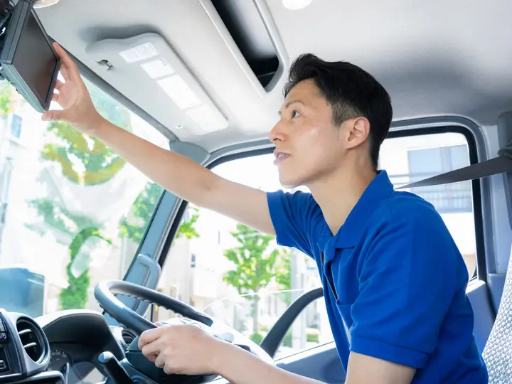 共進運輸株式会社　さいたま本部物流センターのトラック求人　No.85053