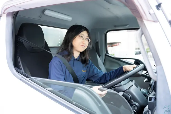 神奈川県川崎市川崎区の小型トラックドライバーの求人情報イメージ - 株式会社羽田トランスポート 川崎営業所 - No.76783-01