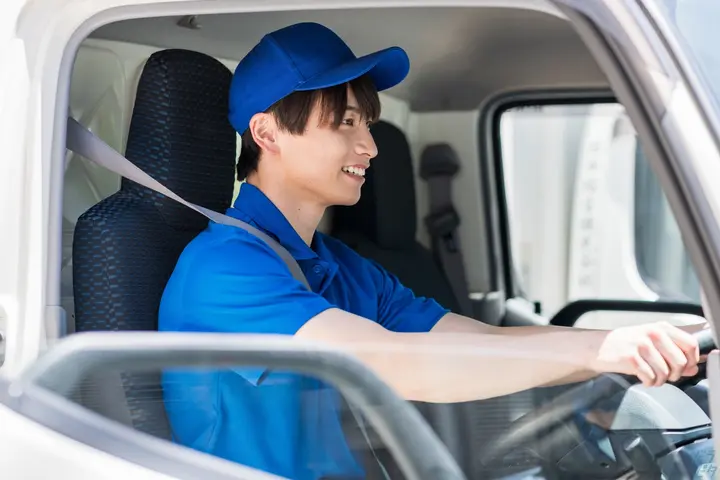 埼玉県さいたま市岩槻区の小型トラックドライバーの求人情報イメージ - 株式会社ダイエックス東京 埼玉ハブセンター - No.76992-01